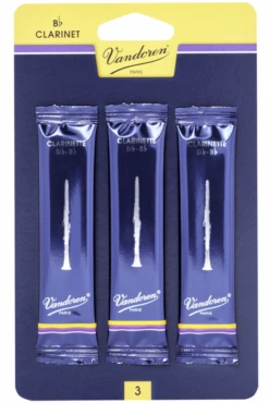Vandoren B Flat Clarinet Reeds - TRADITIONAL - Gr 1.5 - Card Of 3